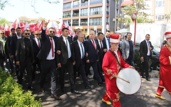 MHP, Kdz.Ereğli de, tarihinde ilk kez böyle bir kalabalık ile meydanlara taştı.