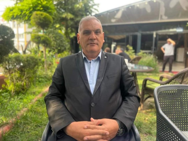 Orman Kooperatifi başkanı olmak için kolları sıvadı.