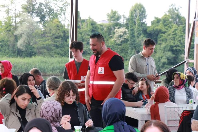 Sosyal Tesislerde buluştular.