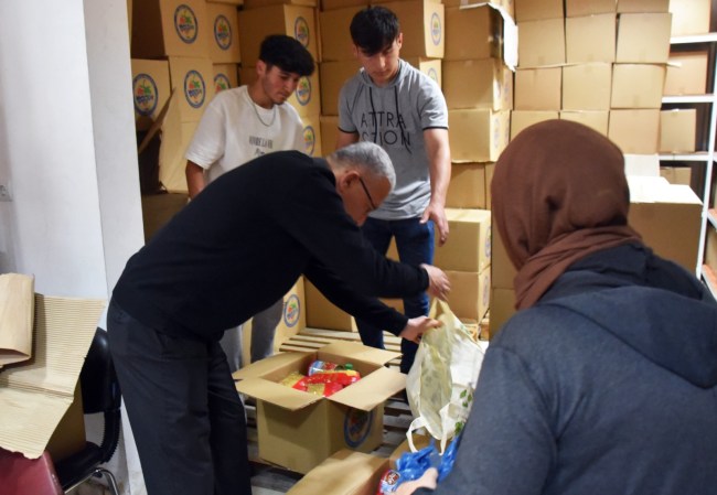 Posbıyık ''Belediye olarak bayram öncesi gıda yardımında bulunduk''