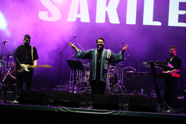 Sahne alan SAKİLER muhteşemdi.