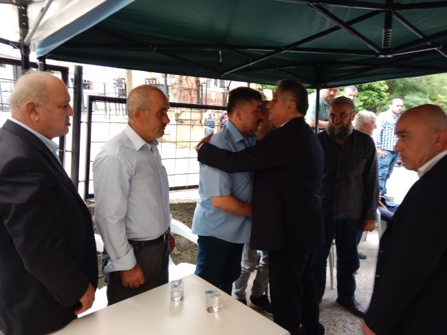 Milletvekili Saffet Bozkurt, Şehit ailesini evinde ziyaret etti.