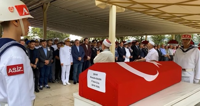 Kahraman şehidimizi son yolculuğuna uğurladık.