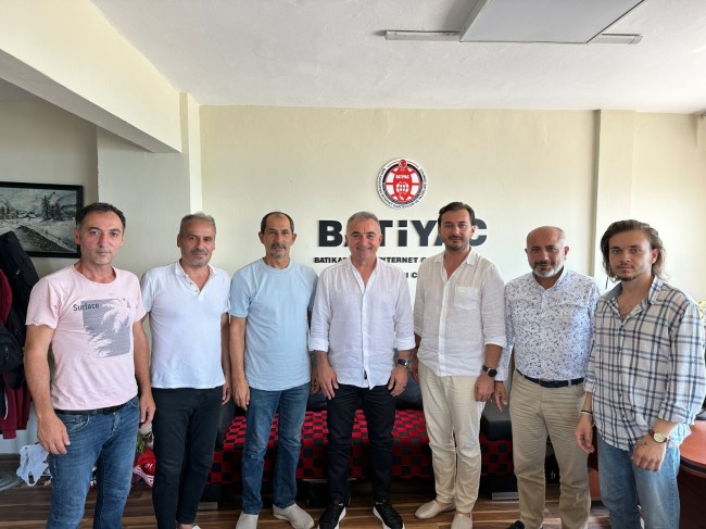 Ben, Ereğli Belediye Başkan adayıyım.