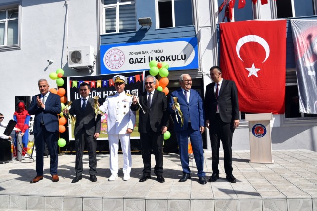 Posbıyık, sağlıklı ve başarılı bir eğitim yılı diledi.