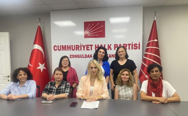 Okullarda ücretsiz öğün talebimizi haykırıyoruz.