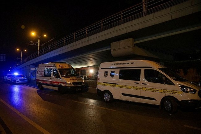 Kazada 4 kişi hayatını kaybetti.