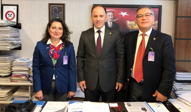 Dikmen, Milletvekillerini ziyaret etti, grup toplantısına katıldı.