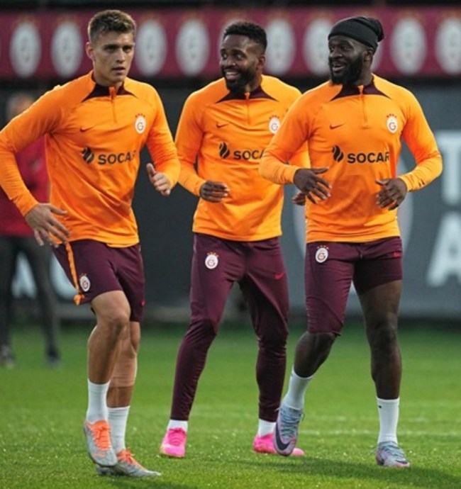 Teknik Direktörümüz Okan Buruk: "Galatasaray'ın hedefleri yukarıya gidiyor"