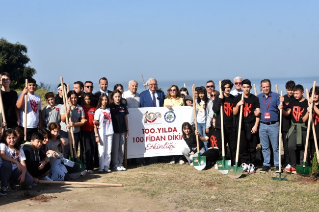 Cumhuriyetin 100. yılına özel yüz Fidan dikildi.