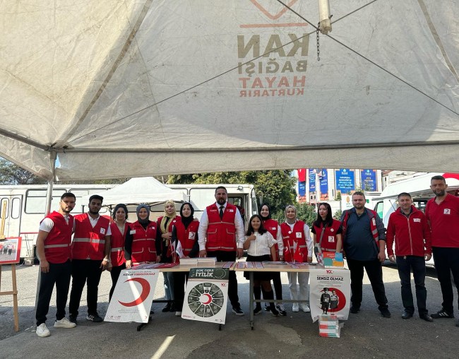 Kızılay Haftası kutlaması devam ediyor.