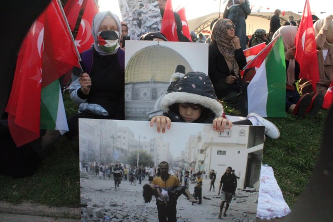 Kdz.Ereğli de kadın ve çocuklar Gazze için sessiz eylemde bulundular.