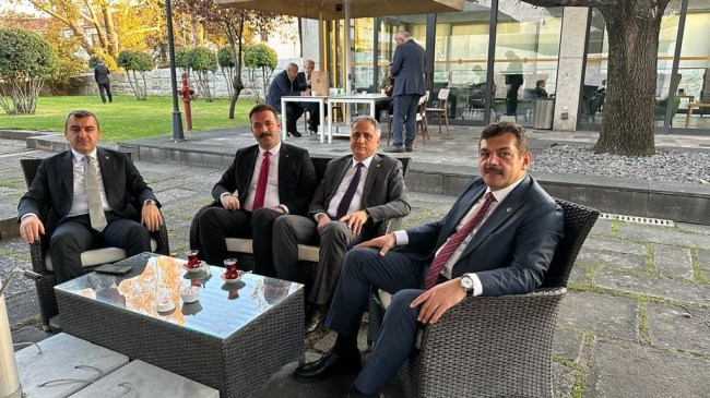 Bozkurt ile bir araya gelerek istişarelerde bulundular.