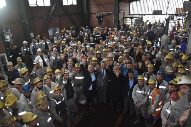 Madenci bir babanın evladı ve torun olarak madencilerimizi minnet ve rahmetle anıyorum