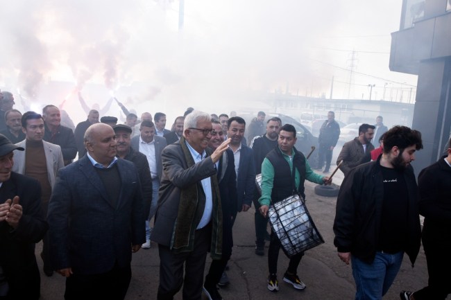 Takası Ereğli çocuklarını işe almamak için çıkarmıyorlar.
