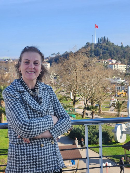 Haydi! Ereğli'ye kadın eli değsin.