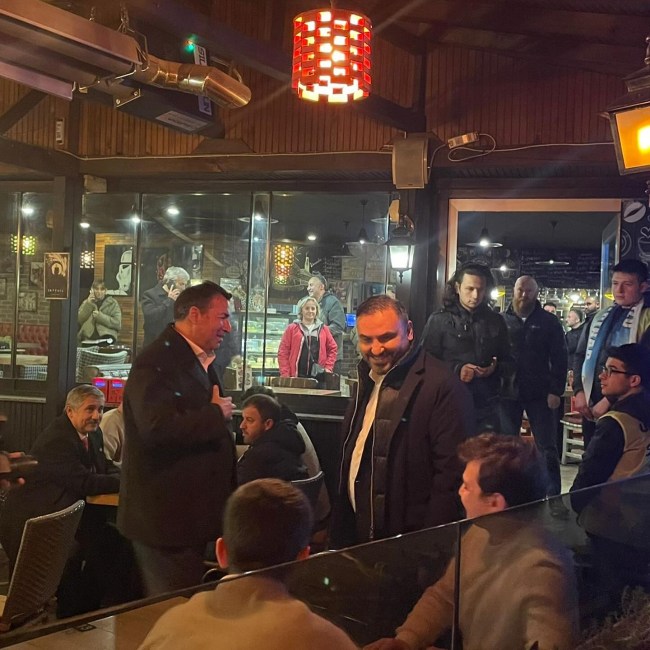 Tıskaoğlu, Ulupınar ile birlikte her yerde ziyaretlere giderek halk ile buluşmakta.