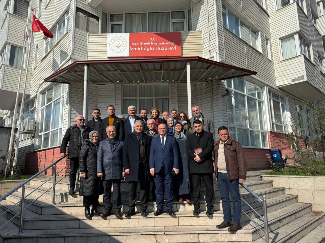 Bozkurt; '' Güleryüz, samimiyet ve sevgi parolamız. Tebessüm uğurumuz, hizmet bizim aşkımız.