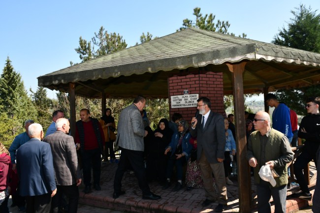 Merkez mezarlığında Kuran-ı Kerim okutularak dua edildi.