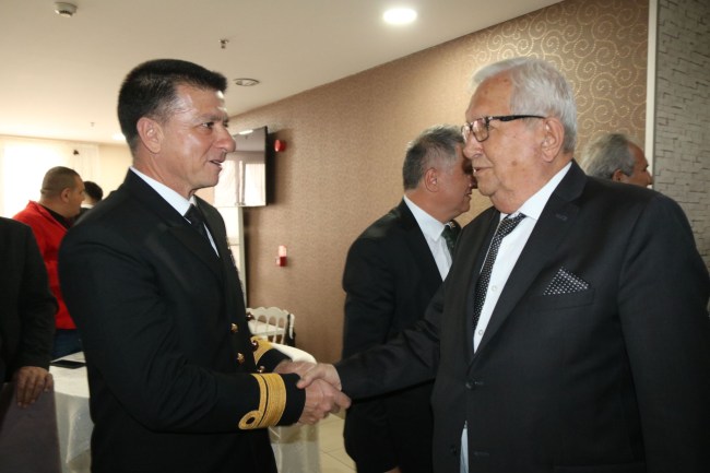 Başkan Posbıyık, '' Kent protokolümüz ile birlikte halkımızla bayramlaştık.''