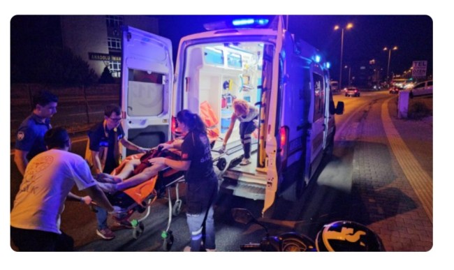 Sinir krizi geçiren genç adam dehşet saçtı.