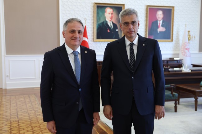 Bozkurt, Bakan Memişoğlunu ziyaret etti.