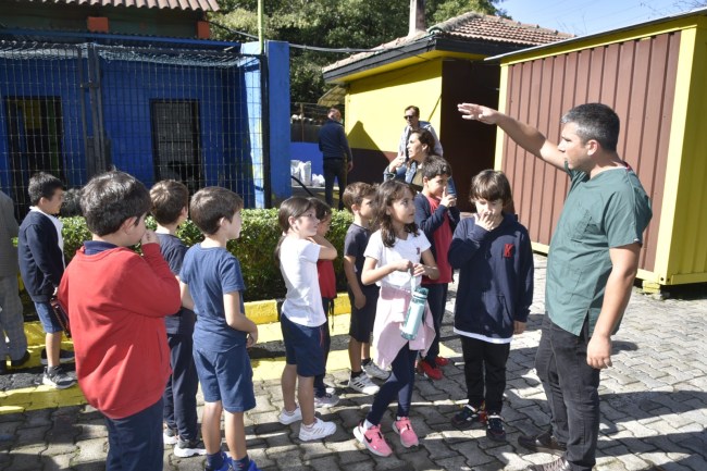 Minik öğrencilerden sevimli dostları ziyaret.