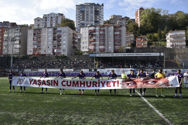 Ereğli belediyespor namağlup liderliğini sürdürüyor.