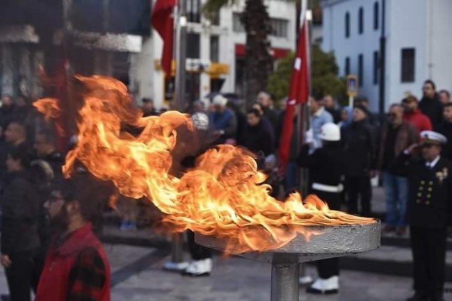 Hep birlikte ilelebet yolunda yürüyeceğiz