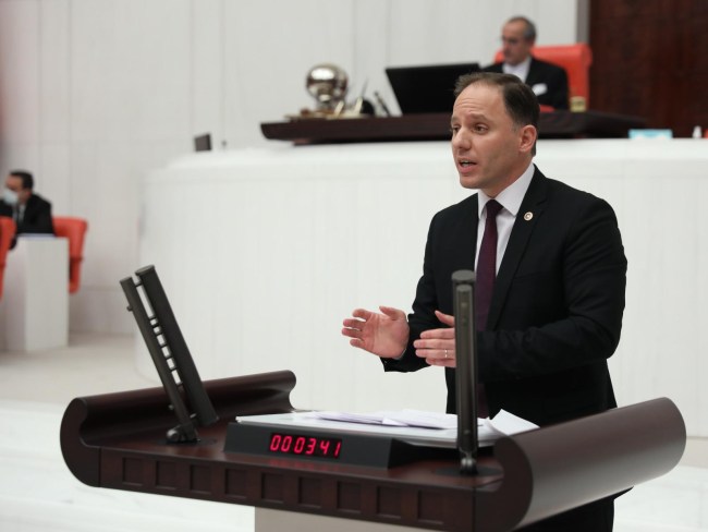 Yavuzyılmaz " ölüm kavşaklarını " bir kez daha meclis gündemine taşıdı