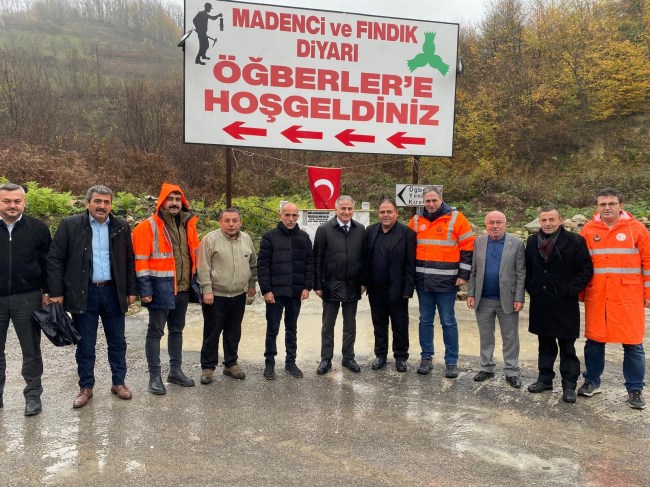 Bozkurt Karayolları Bölge Müdürü Alparslan Eşlik’in katılımıyla incelemelerde bulundu.