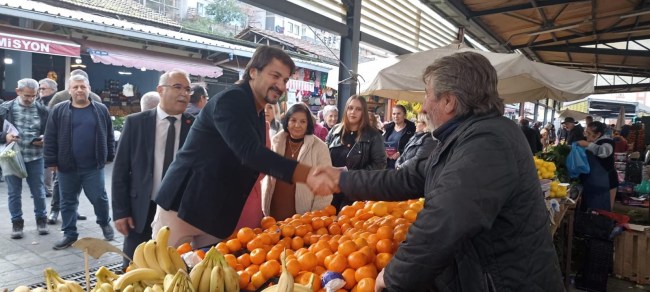 Ülkemizin yaşadığı ekonomik sorunları dinlemek üzere pazar yerlerini dolaştılar