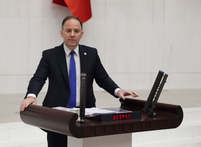 Yavuzyılmaz, '' Yaparsa AK Parti yapar! Elektriğe yüzde 140 zam yolda