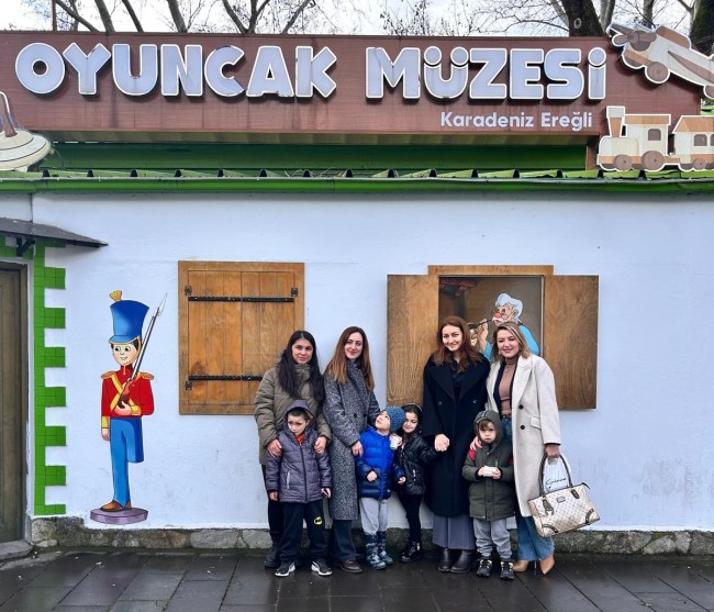 Duyan Özel Eğitim Kurumu öğrencileri Oyuncak Müzesi'nde hem eğlendi, hem öğrendi.