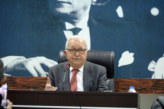 Posbıyık,'' 30 senelik belediye başkanıyım ben böyle meclis görmedim. ''