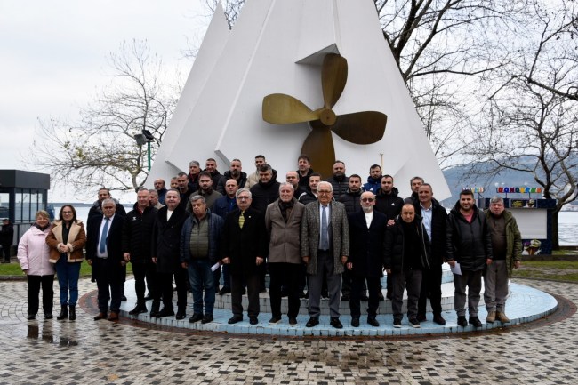 Başkan Posbıyık, 19 amatör spor kulübe 900 bin TL nakdi yardımda bulundu.