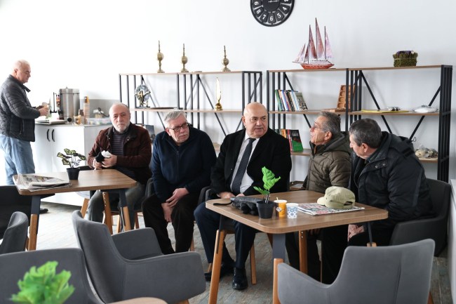 Zonguldak Başkan Vekili Adil Bahadır, emeklilerle sohbet etti