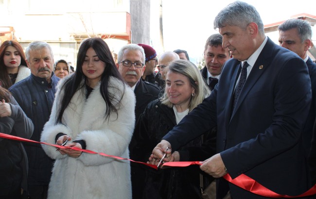 Şeref Aydınlı Gülüç’te Mini Carrefoursa Market'in muhteşem açılışını yaptı