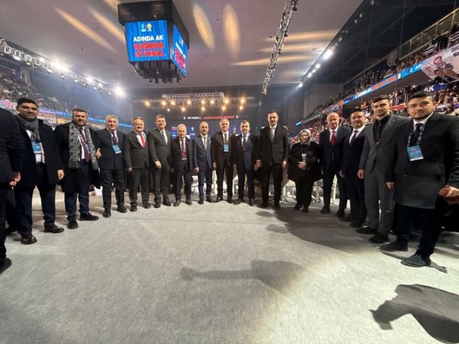 Bozkurt, '' Adında AK, ışığında istikbal! ''