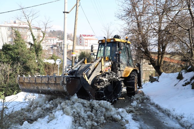 Kar durdu, biz durmadık!