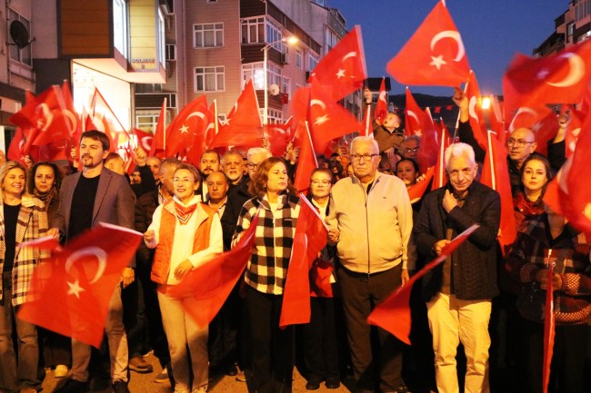 Ereğli halkı, cumhuriyetin kalesi olduğunu bir kez daha gösterdi.