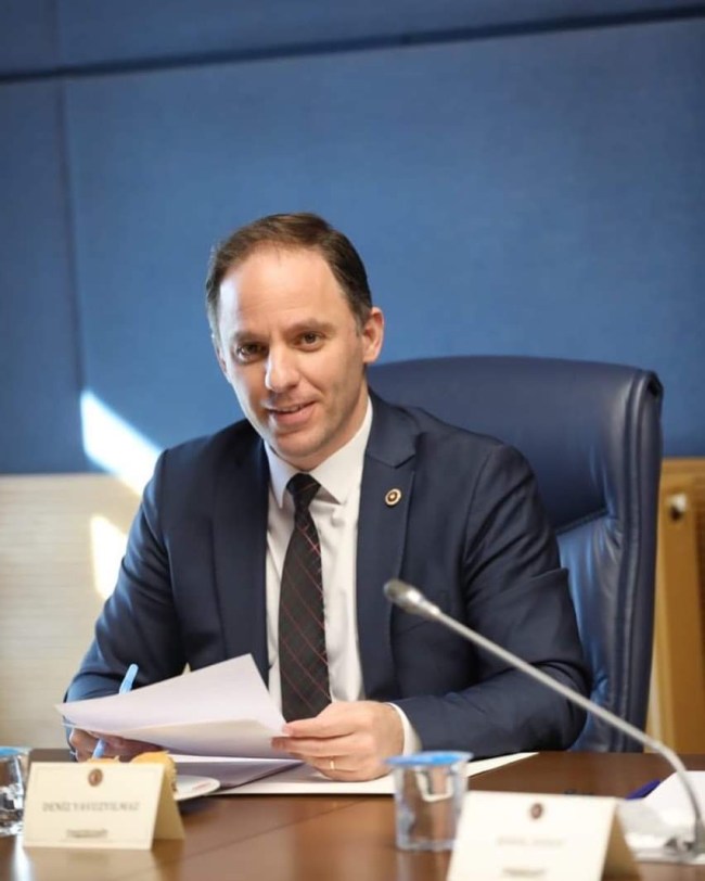 Yavuzyılmaz maaş tarifesindeki ikiyüzlülüğü ifşa etti