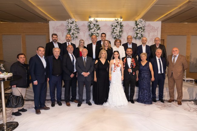 Burcu ve Serdar'a mutluluklar diliyoruz.