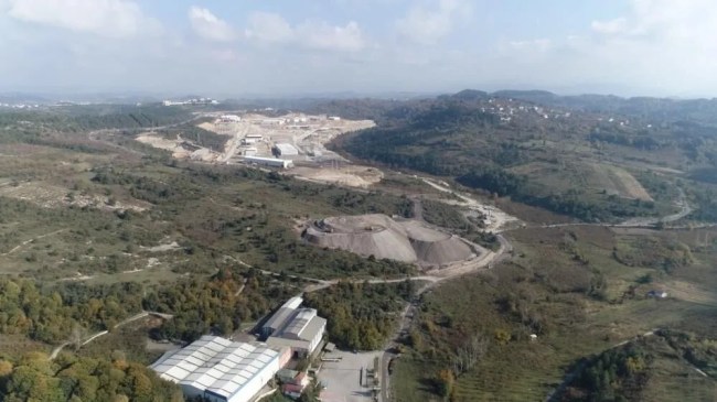 Alaplı’da Cüruf Dağı Çevre ve Suları Kirletmeye Devam Ediyor