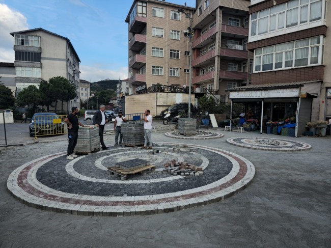 Gülüç Sahil Bulvarı’nda yenileme çalışmaları devam ediyor.