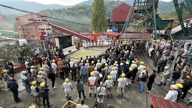 Maden faciasında ölen 43 işçi anıldı…