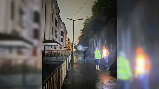 İstinat duvarı çöktü: 3 araç hasar gördü…