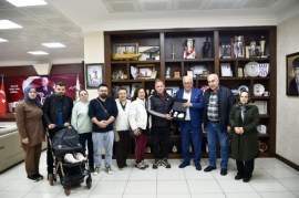 Kafkametler Gemisi mürettebatın aileleri başkan Posbıyıka anıt için teşekkür etti