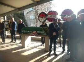 Altan Akçakesenin anne acısı