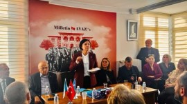 Kevser Ofluoğlu,  Kadınlar geleceğe yürüdüğünde, toplum yerinde sayamaz.”